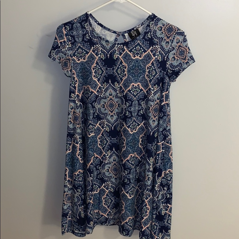 blue patterned t-shirt dress
